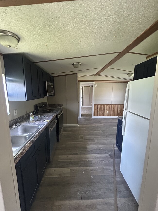 Photo - 302 Wilson Dr