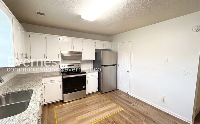 Photo - 2163 Cheshire Dr