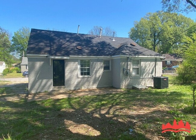 Photo - 2302 Alameda Ave