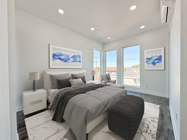 Photo - 1165 W 39th Student Housing