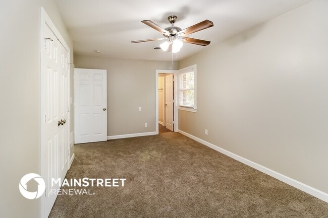 Photo - 152 Iroquois Trail