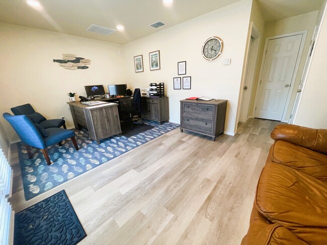 Leasing Office