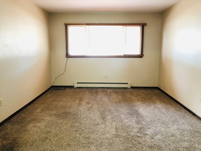 Photo - 1735 3rd St SE Unit 4