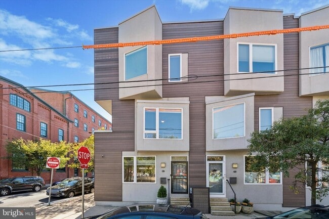 Photo - 120 W Oxford St