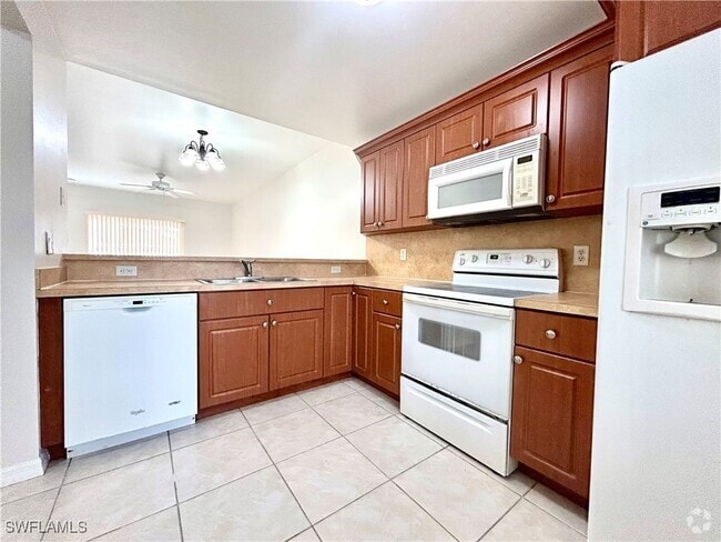 Building Photo - 4606 SE 5th Ave Unit 1 Rental
