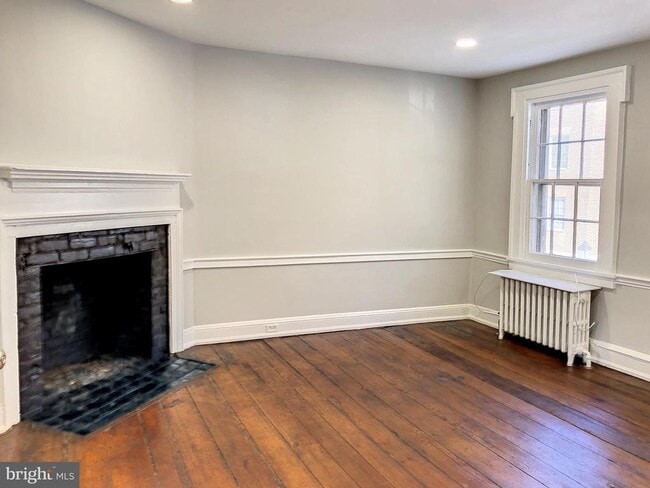 Photo - 113 S St Asaph St