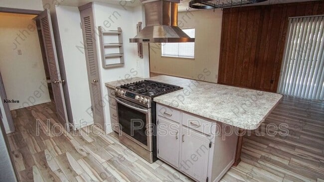 Photo - 9304 Lait Dr