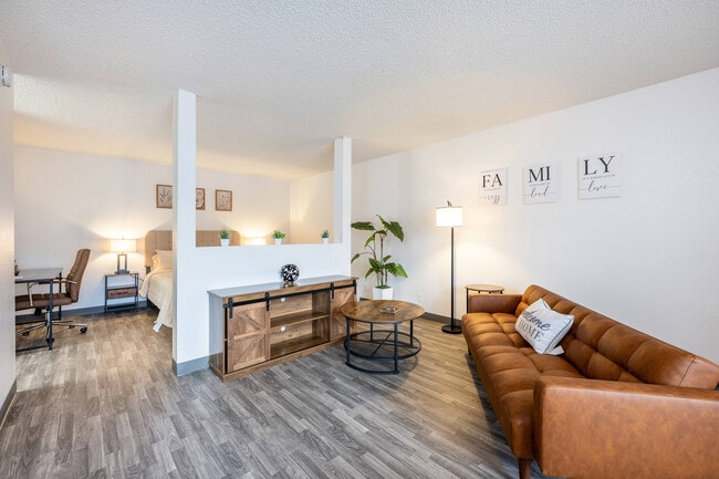 Stunning Layout - Vista Alegre Apartments