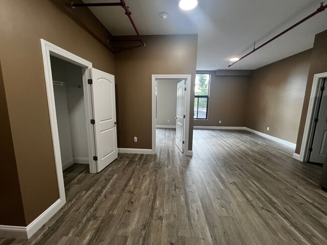 Building Photo - 70 Webster St Unit 103
