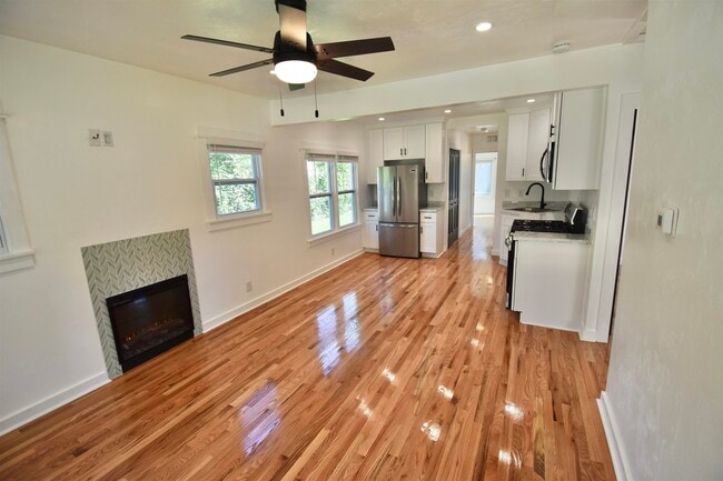 Photo - 1529 Green St