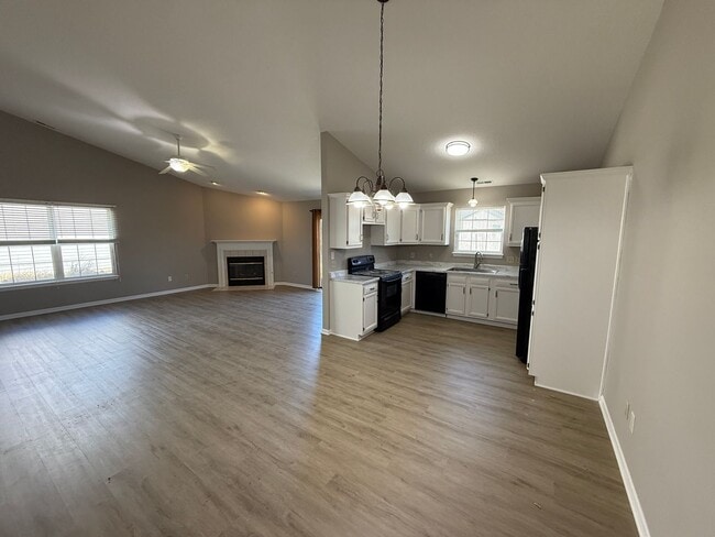 Photo - 621 Mission Hill Dr