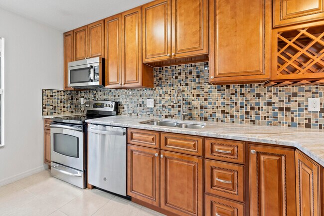 Photo - 1431 SE Berwick Ct