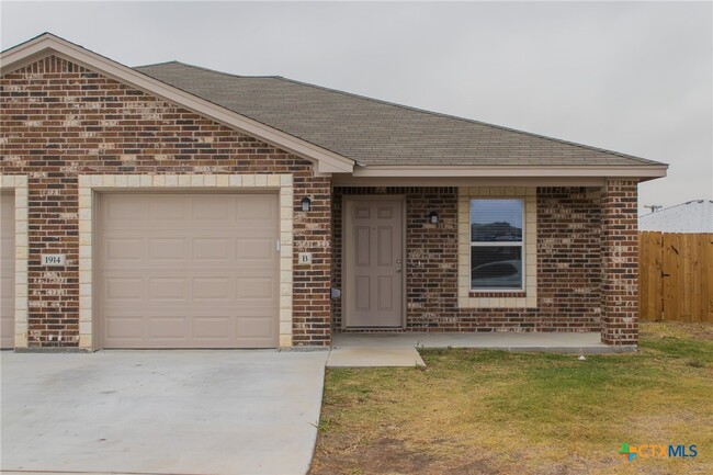 Photo - 1914 Castroville Trl Townhome