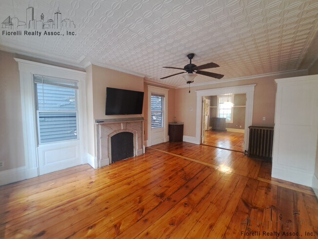 Building Photo - 44 Princeton St Unit 1 Rental