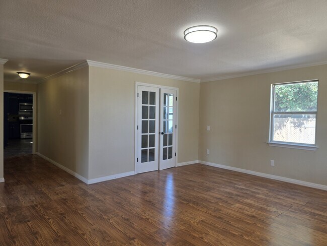 Photo - 3106 Fallwell Ln