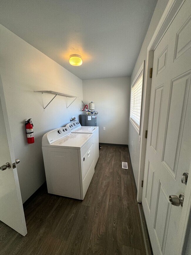 Newly renovated 3 bed / 1 bath House House Rental in Moro, OR