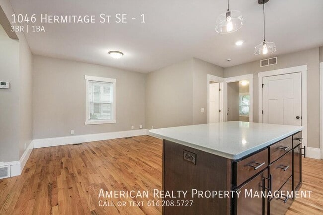 Photo - 1046 Hermitage St SE Unit 1