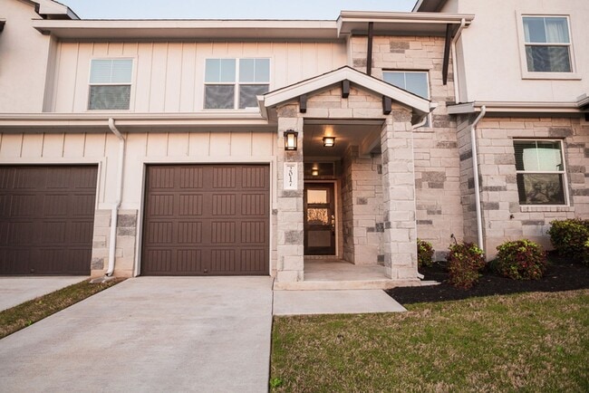 Photo - 2017 Local Rebel St