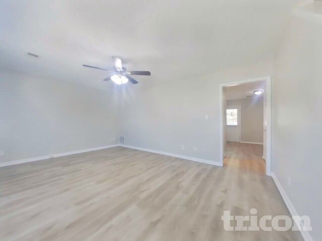 Photo - 126 Woodberry Ct