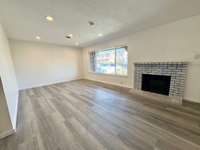 Photo - Spacious Single Family Home in Lakes & Birds Fremont