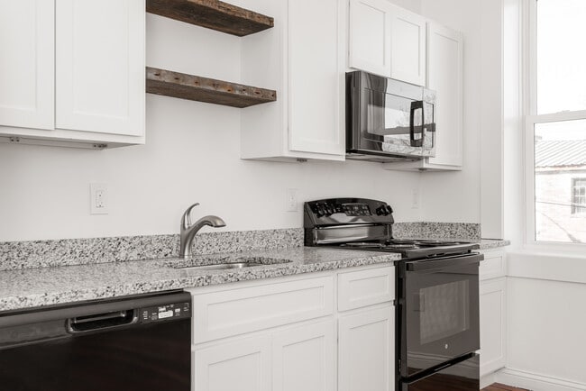 Photo - 701 E Kentucky St Unit 2B