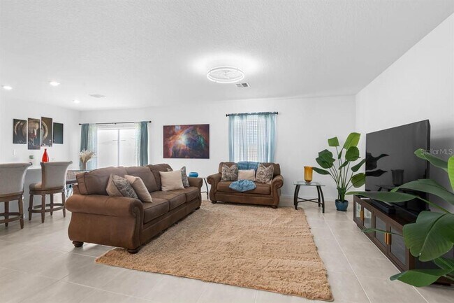 13524 Camelot Ct