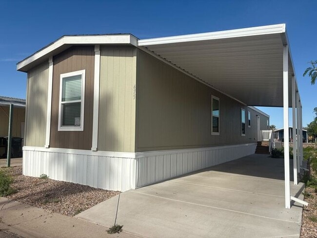 Photo - 2060 N Center St