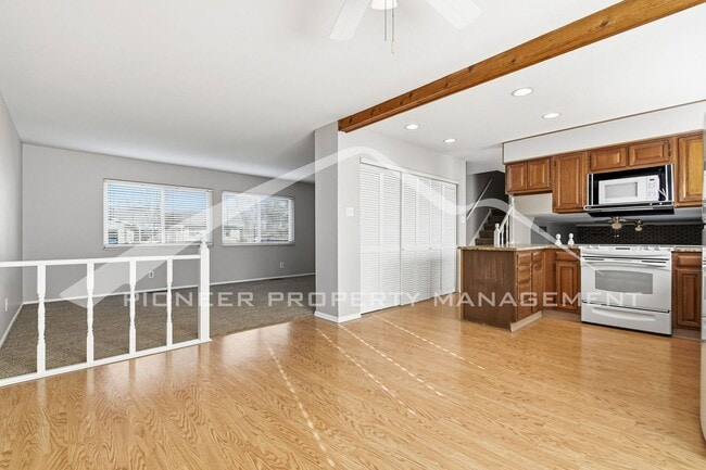 Photo - Spacious Home with 2 Car Garage and Centra...