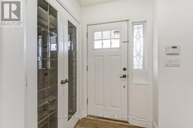 Photo - 10 Rima Ct