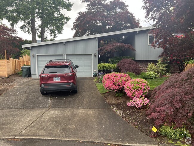 Building Photo - 11820 NW Marylee Ct Rental