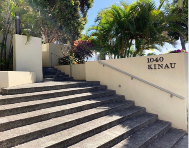 Building Photo - 1040 Kinau St Rental