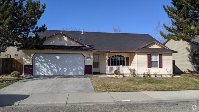 Building Photo - 4 Bed 2 Bath in Boise! Rental