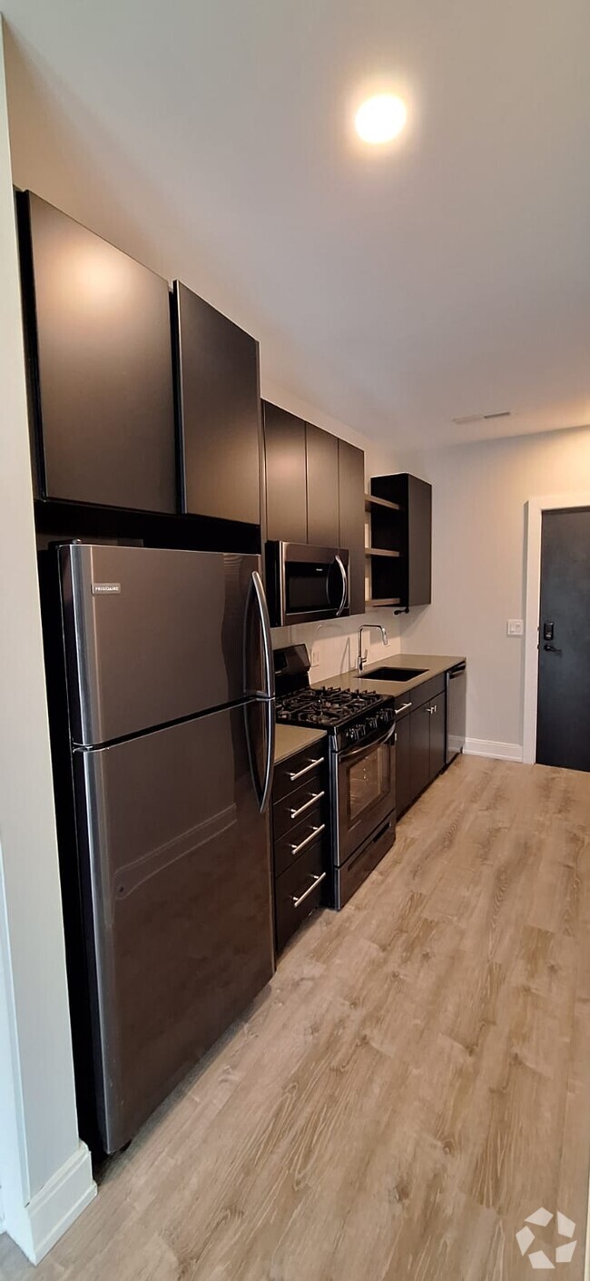 Building Photo - 941 W Belmont Ave Unit 505 Rental