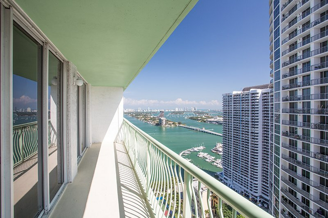 Photo - 1756 N Bayshore Dr House