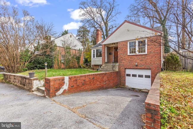 Building Photo - 4 Franklin Ave