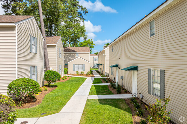 Photo - Woodland Trace Apartments