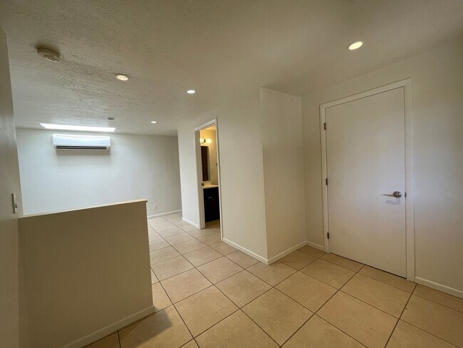 Photo - 1704 2nd St Unit B