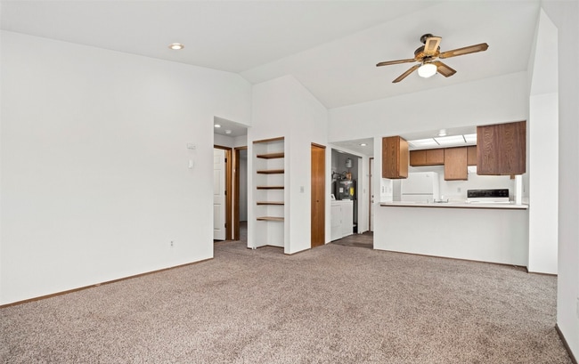 Building Photo - 2324 Valencia St Unit 2