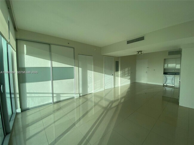 Photo - 92 SW 3rd St Unit 1509