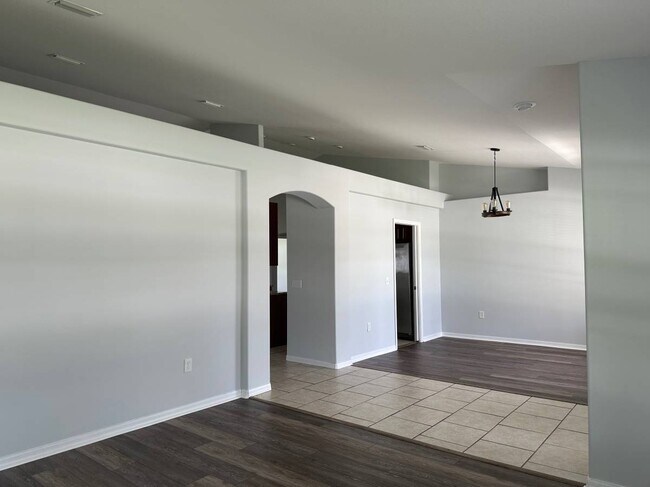 Photo - 1535 Heartwellville St NW