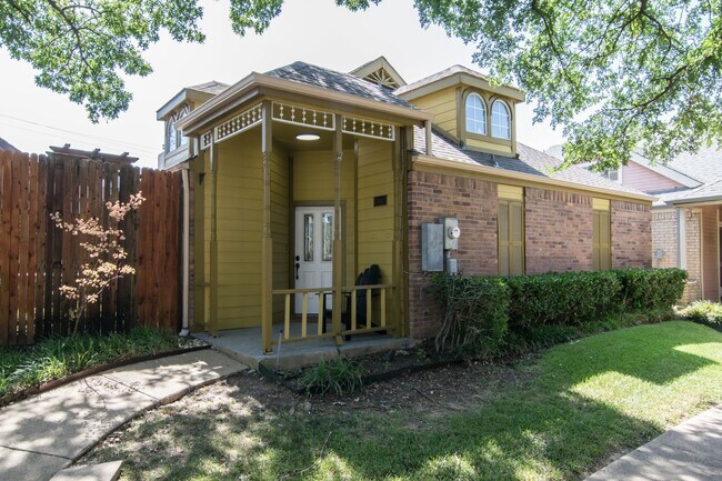 Building Photo - 3142 Royal Gable Dr