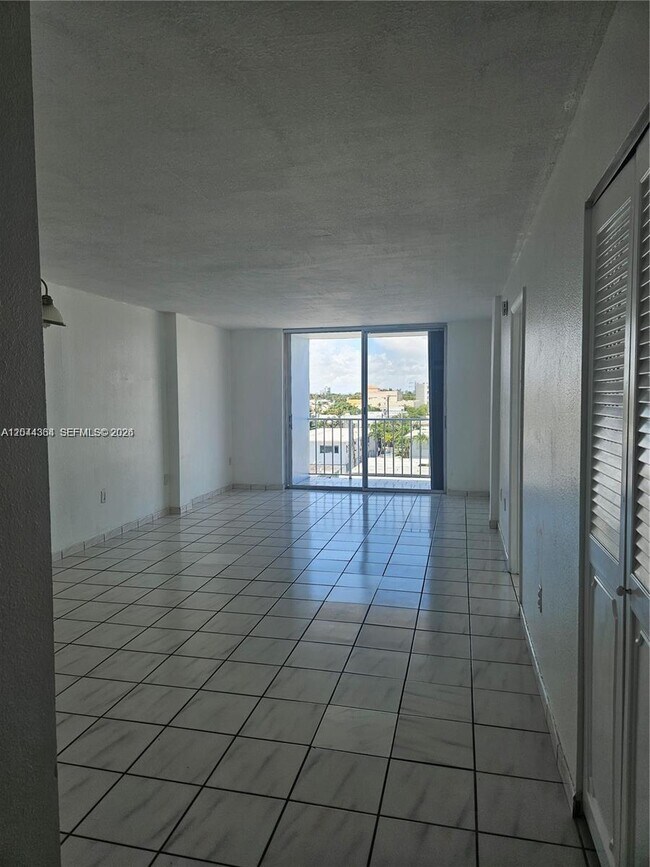 8340 Harding Ave Unit 504
