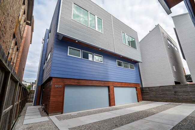 Photo - 1905 Oakdale St