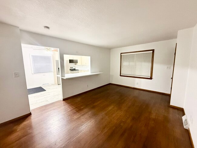 Photo - 4535 40th Ave