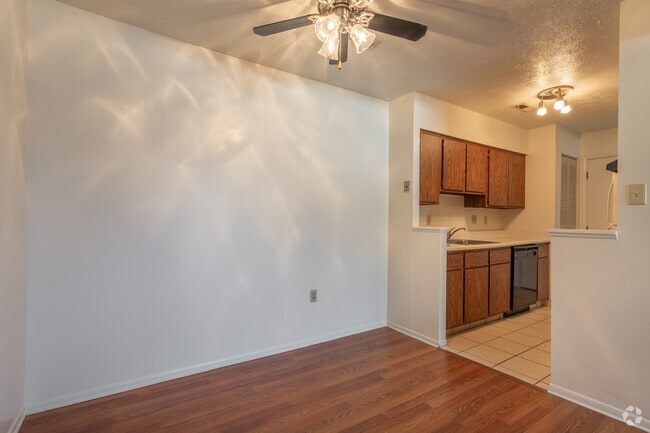 2BD 1.5BA 980 sq. ft.