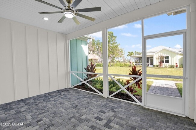 Photo - 207 Hang Loose Wy