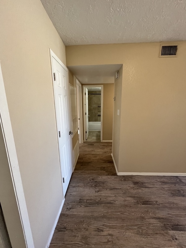 Photo - 910 N Park St