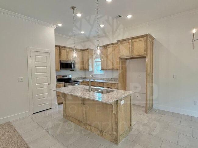 Photo - Single-Family Home- 2 Bed/ 2 Bath w/ Hobby...