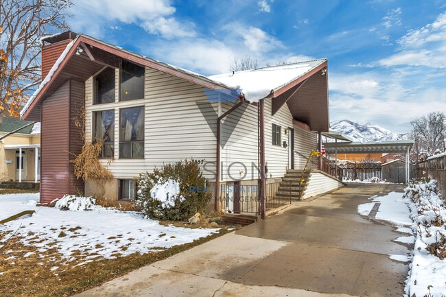 Building Photo - 357 S 200 W St Rental