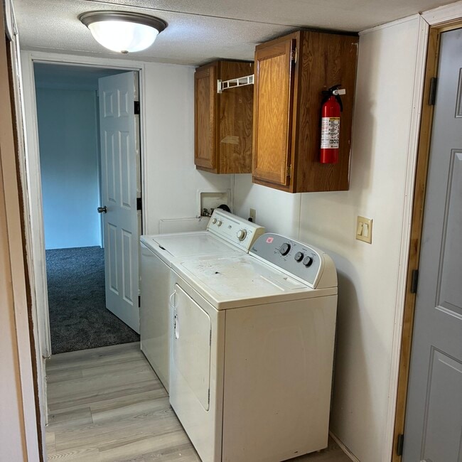 Photo - 447 N Plum St
